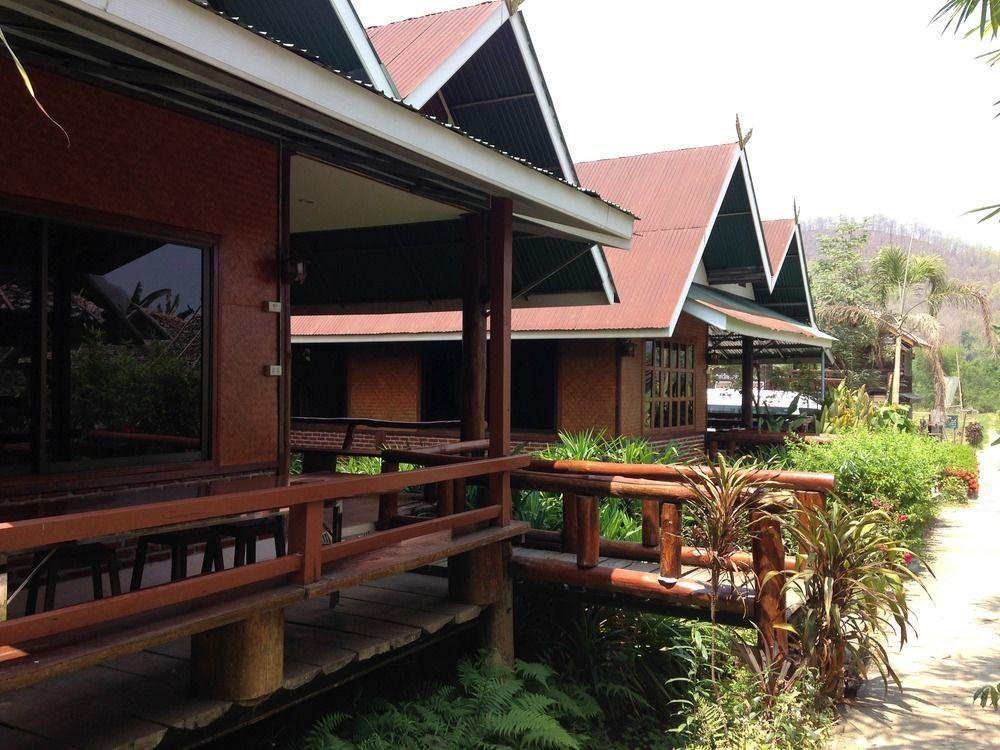 Pitchaporn House Hotel Mae Hong Son Exterior photo