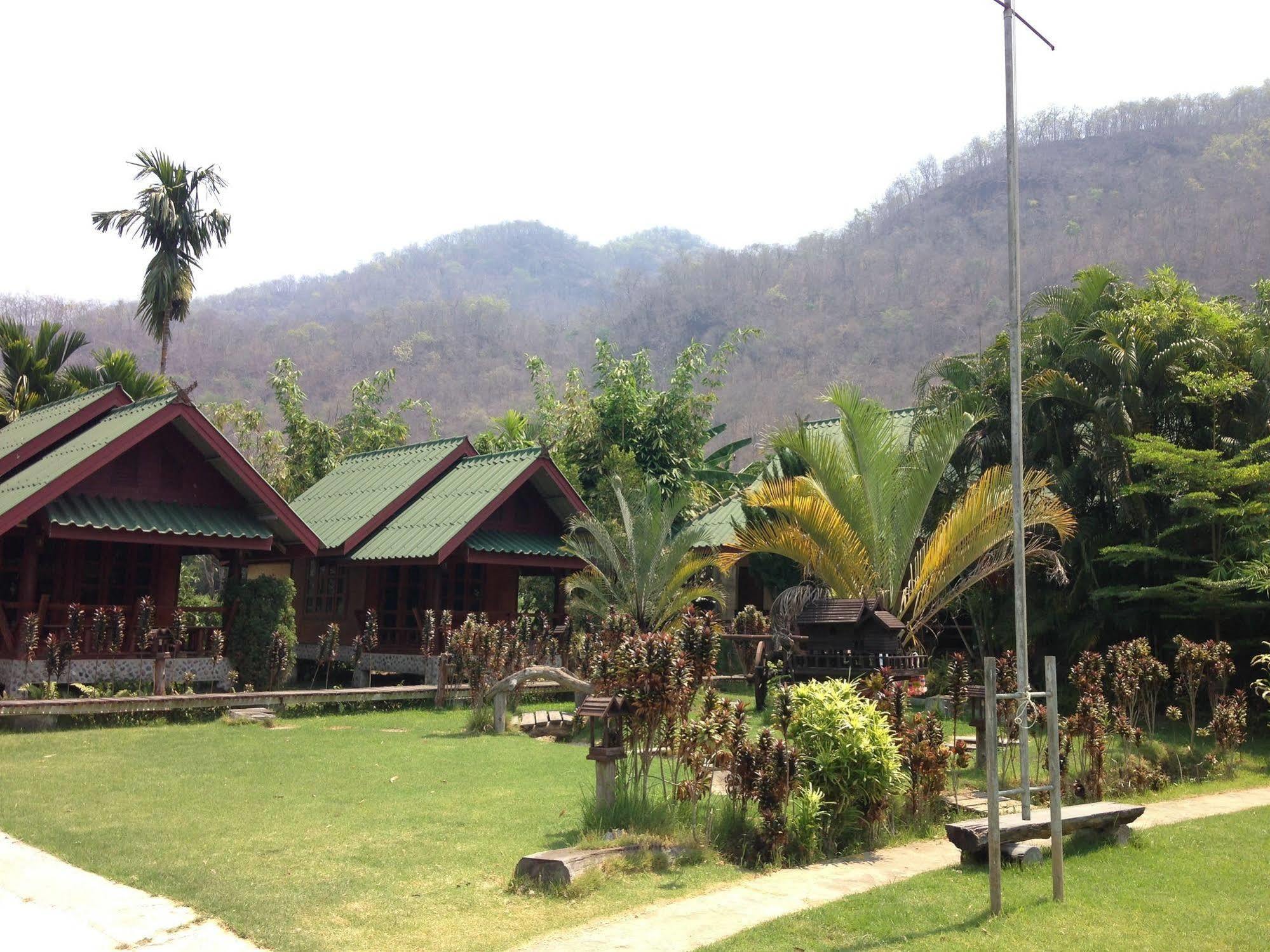 Pitchaporn House Hotel Mae Hong Son Exterior photo